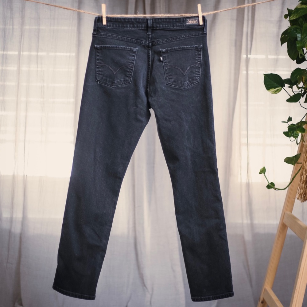 Levi’s Mid Rise Skinny Jean. - Picture 4 of 8